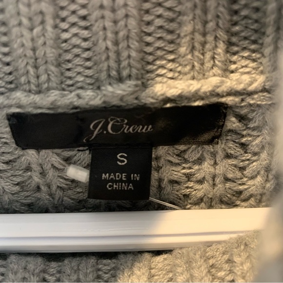 NWT J. Crew sz S Chunky Grey Knit Turtleneck Button Sleeve Poncho Sweater - Picture 6 of 9